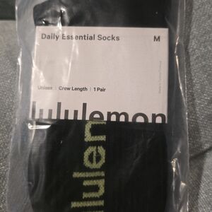 Essentials Black Crew Socks